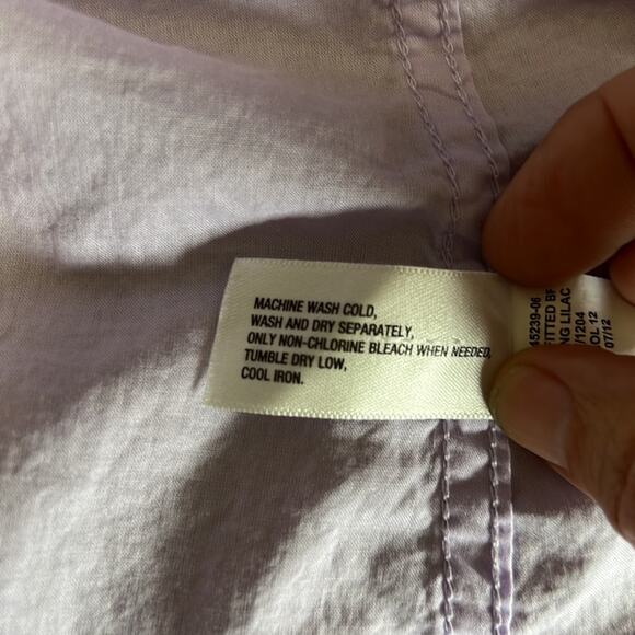 Gap Fitted Boyfriend Shirt Light Purple Woman Size Medium Button Front Collar - Picture 9 of 9